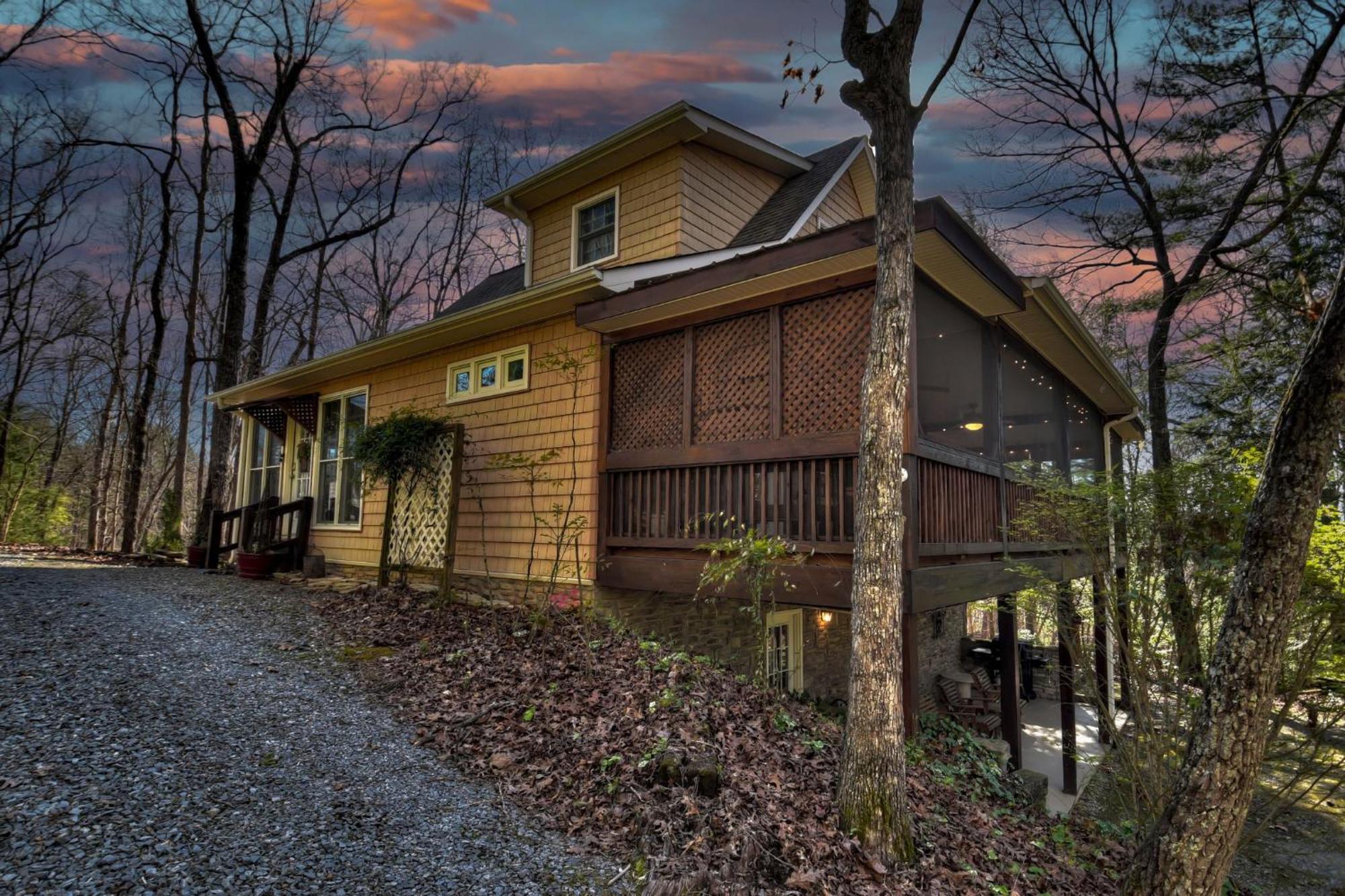 Southern Living Cottage Cozy Up By The Fire Relax On The Porch And Enjoy Peaceful Surroundings Blue Ridge Buitenkant foto