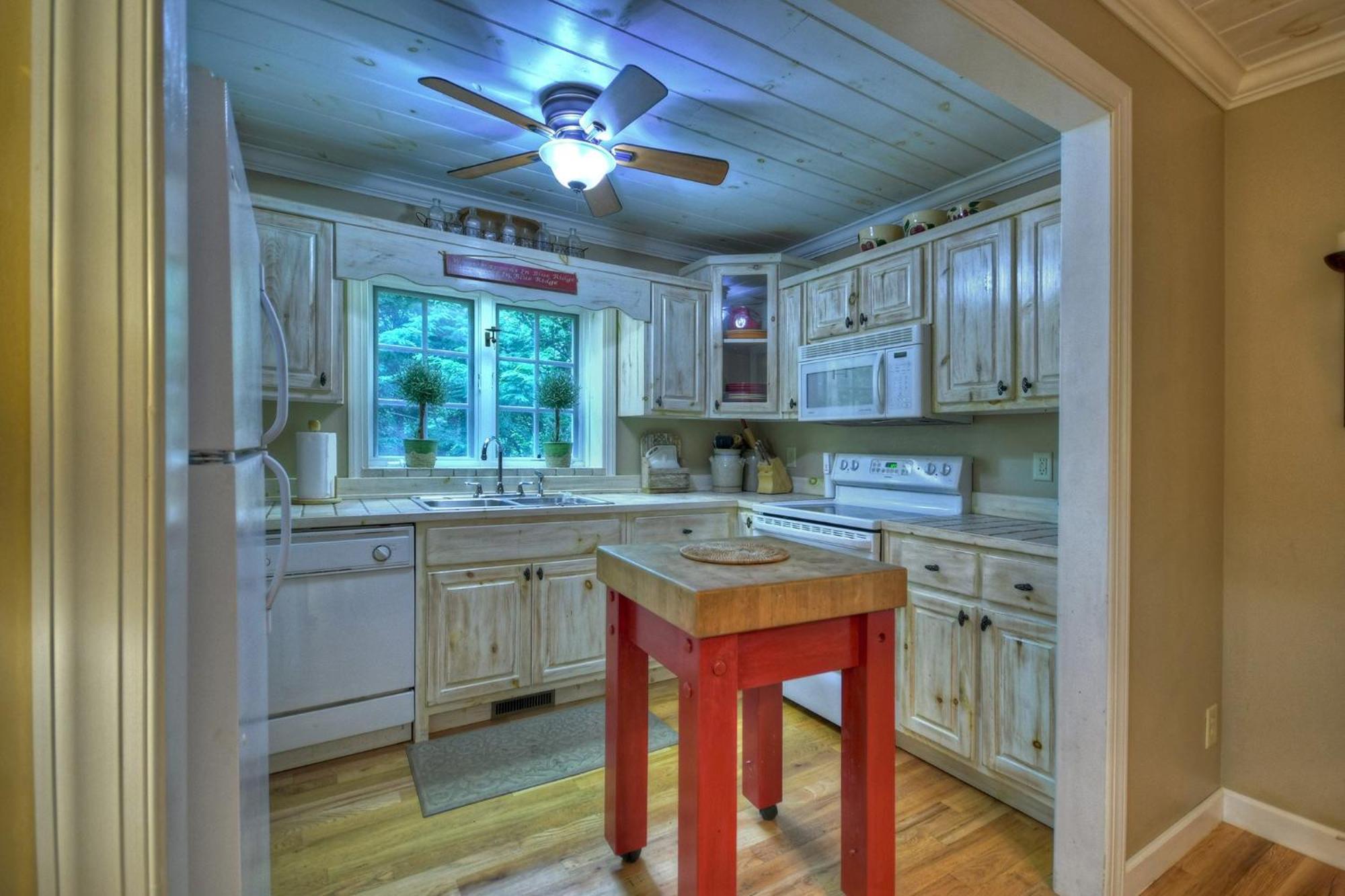 Southern Living Cottage Cozy Up By The Fire Relax On The Porch And Enjoy Peaceful Surroundings Blue Ridge Buitenkant foto